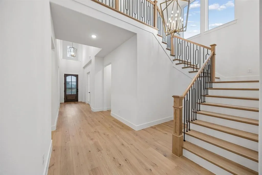 211 Nightfall Dr