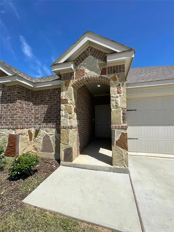 9901 Autumn Leaves Lane