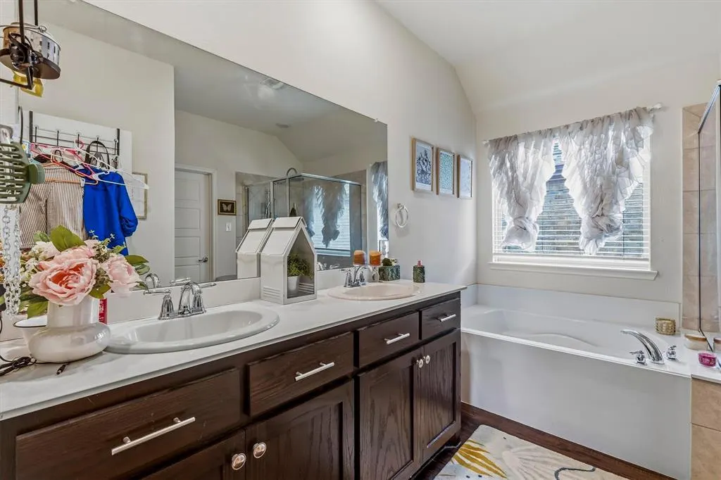 2181 Olivereta Drive