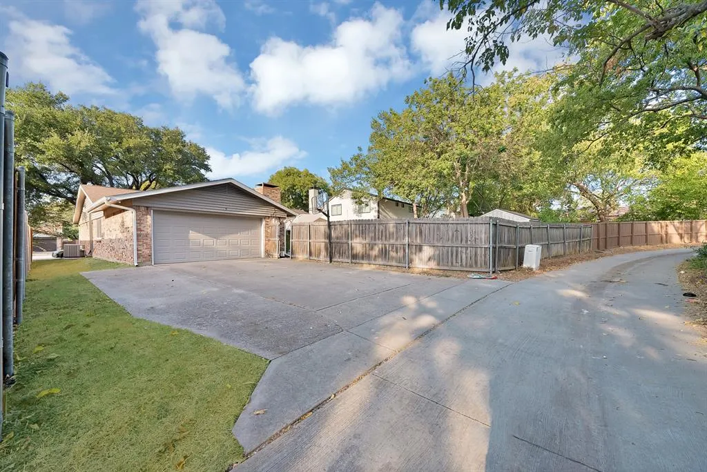 5 Merrie Circle
