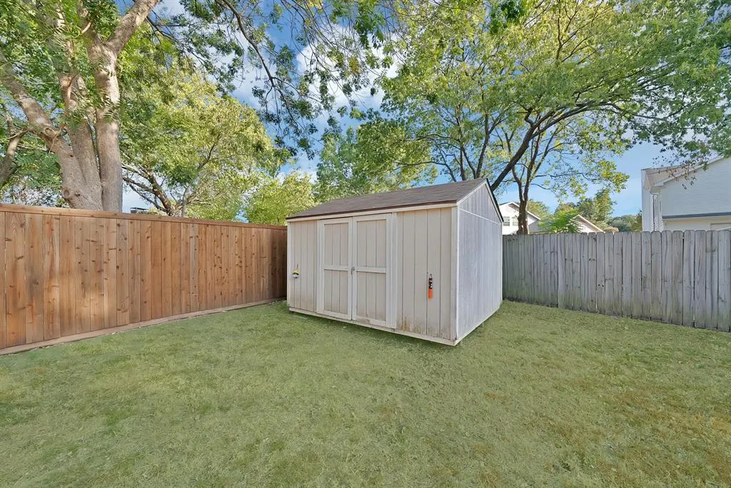 5 Merrie Circle
