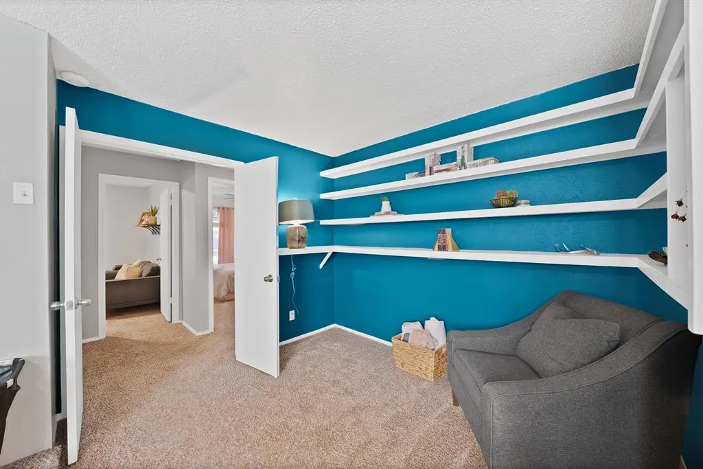 5 Merrie Circle