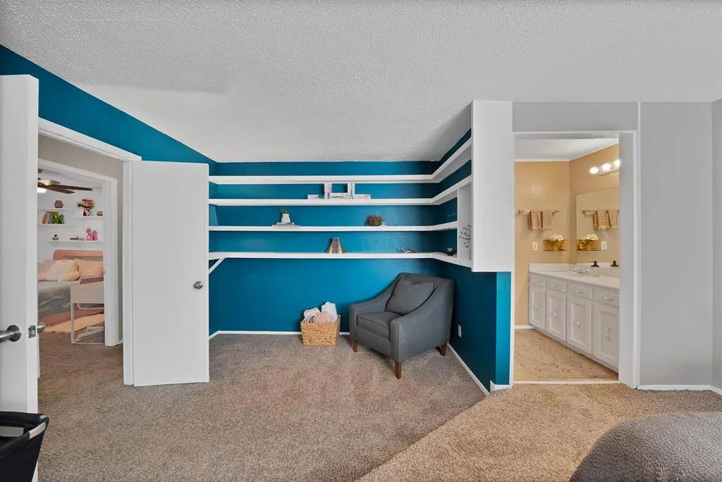 5 Merrie Circle