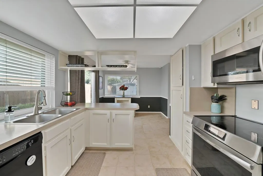 5 Merrie Circle