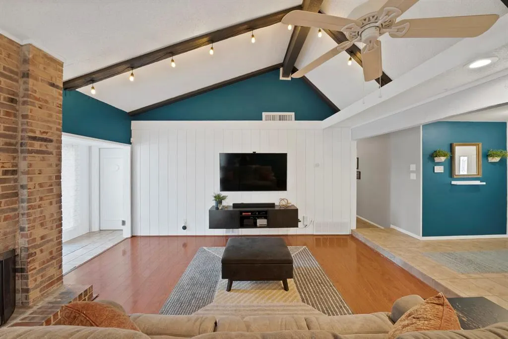 5 Merrie Circle