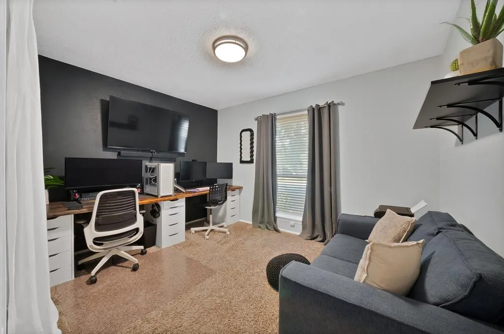 5 Merrie Circle