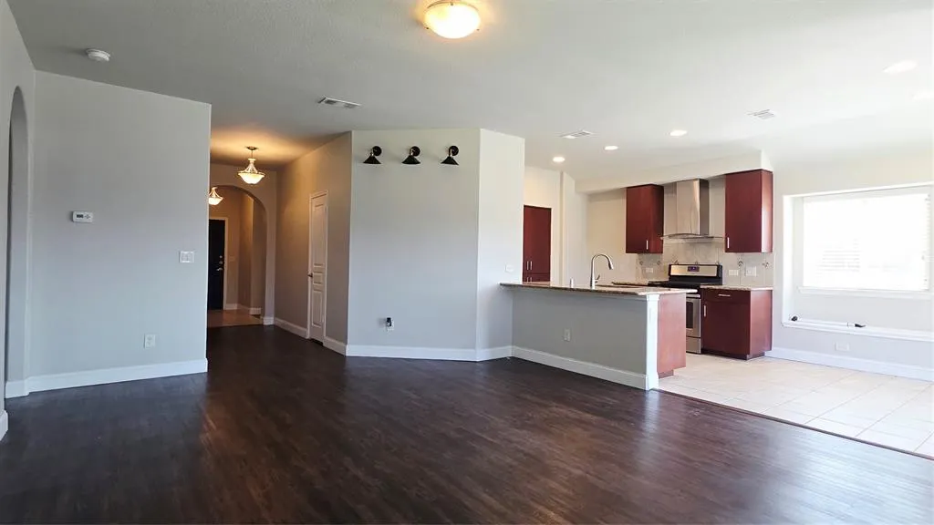 103 Bankhurst Drive