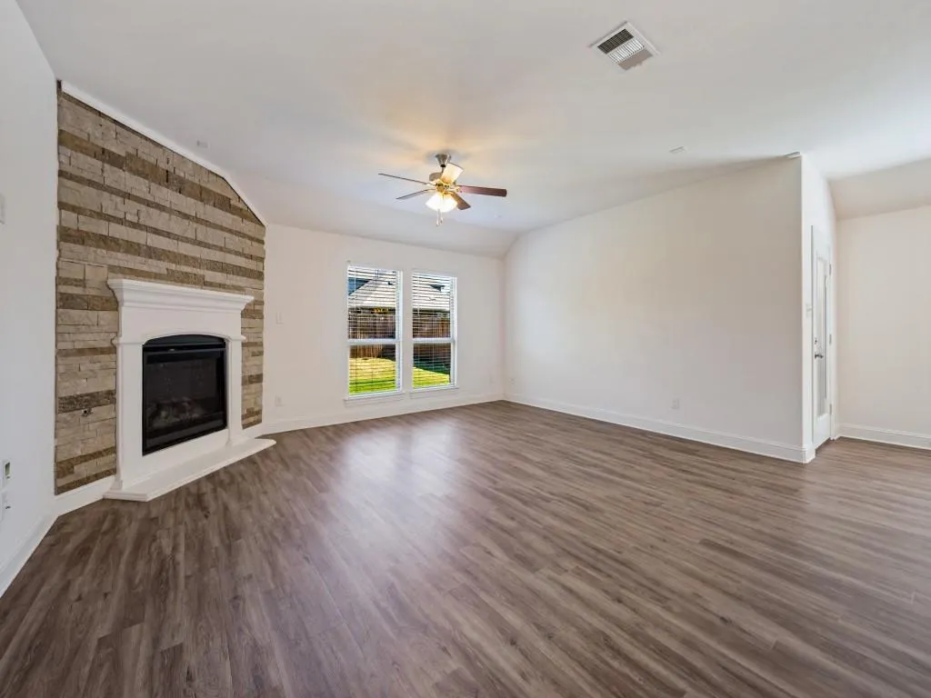 4501 Lakeview Drive