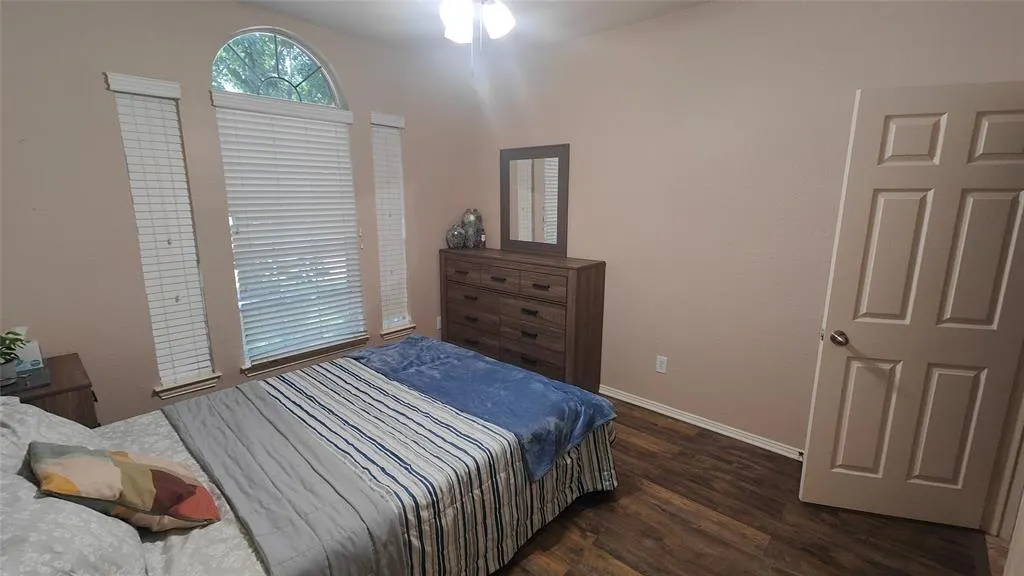 7004 Canyonbrook Drive
