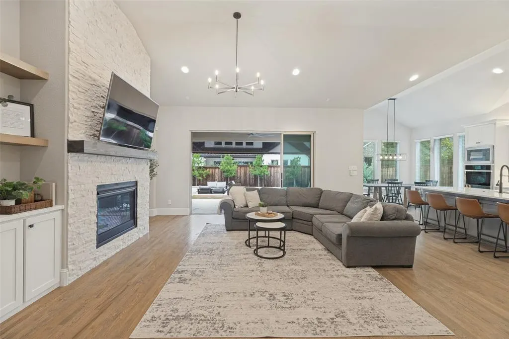 2180 Ivywood Lane