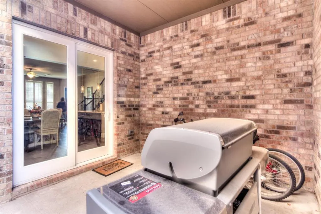 1025 Zachary Way