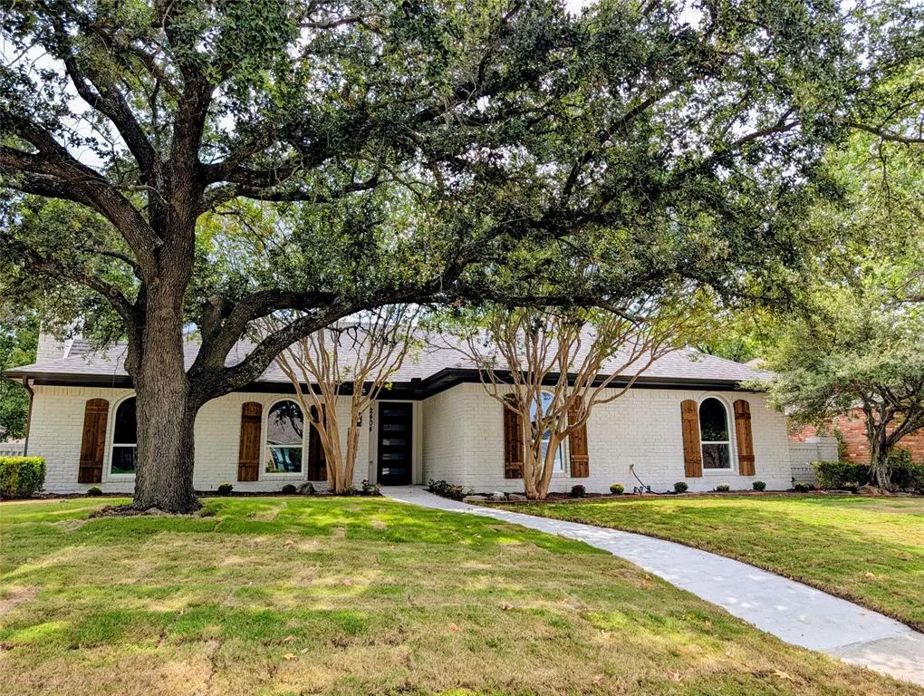 2404 Glen Forest Lane