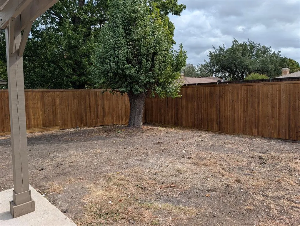 2404 Glen Forest Lane