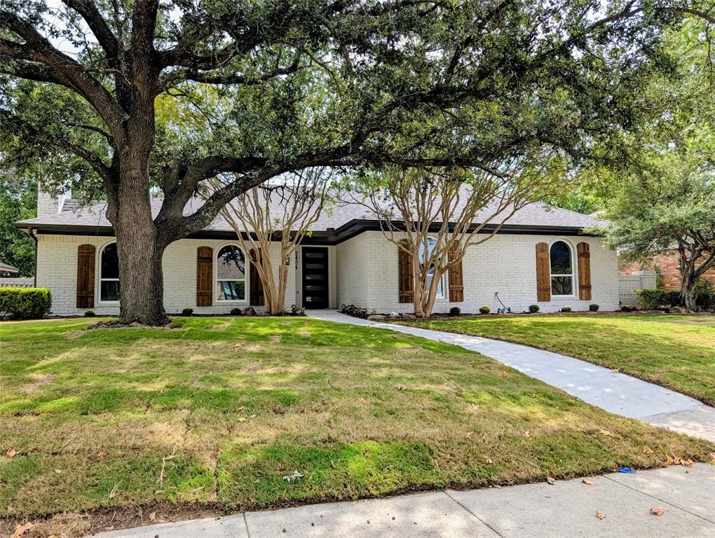 2404 Glen Forest Lane