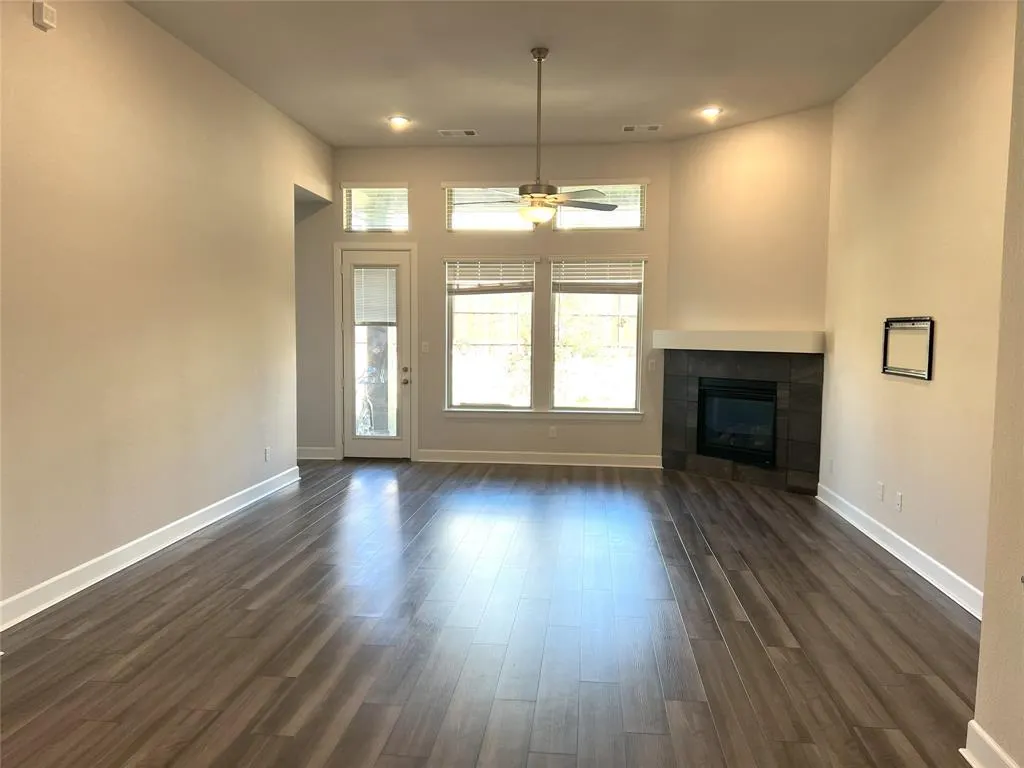 352 Foxthorne Way