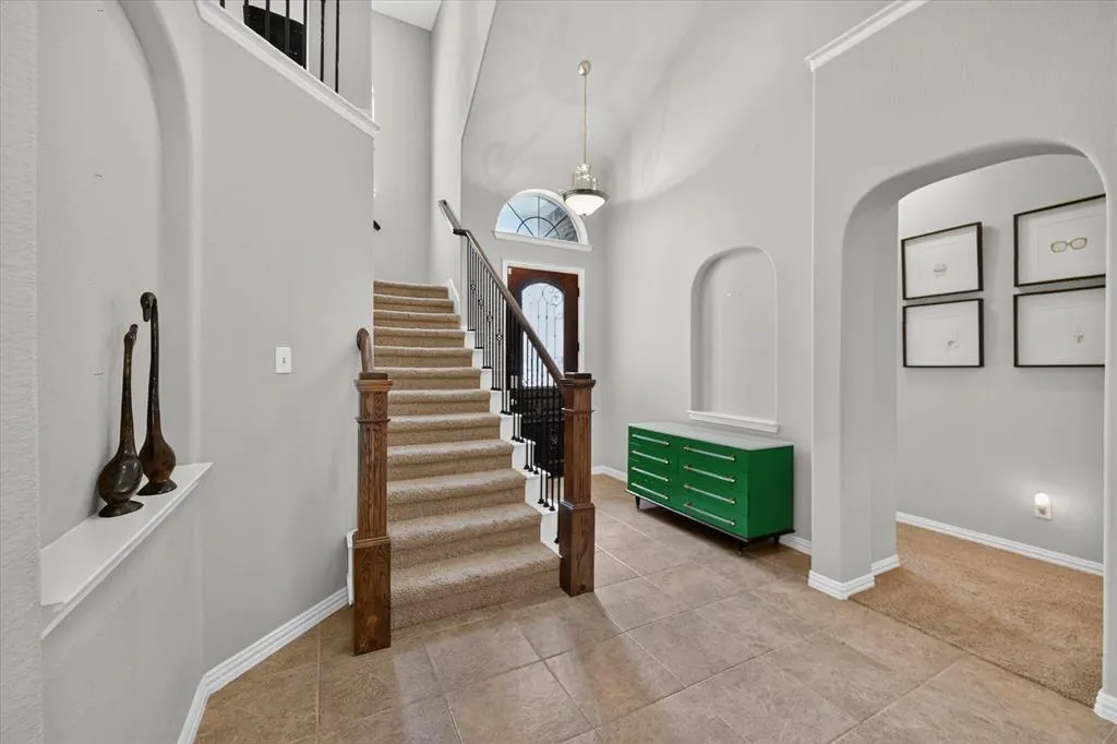 2409 Lakebend Drive