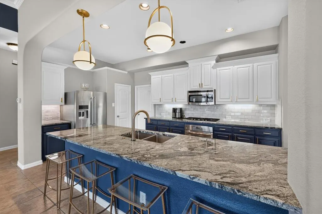 2409 Lakebend Drive