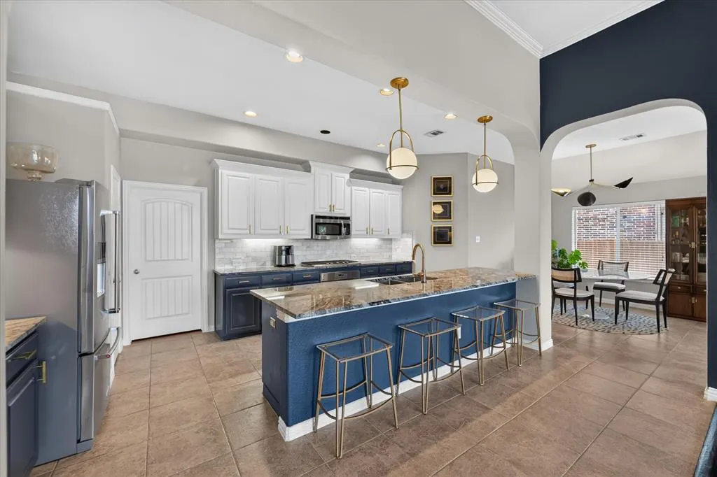 2409 Lakebend Drive