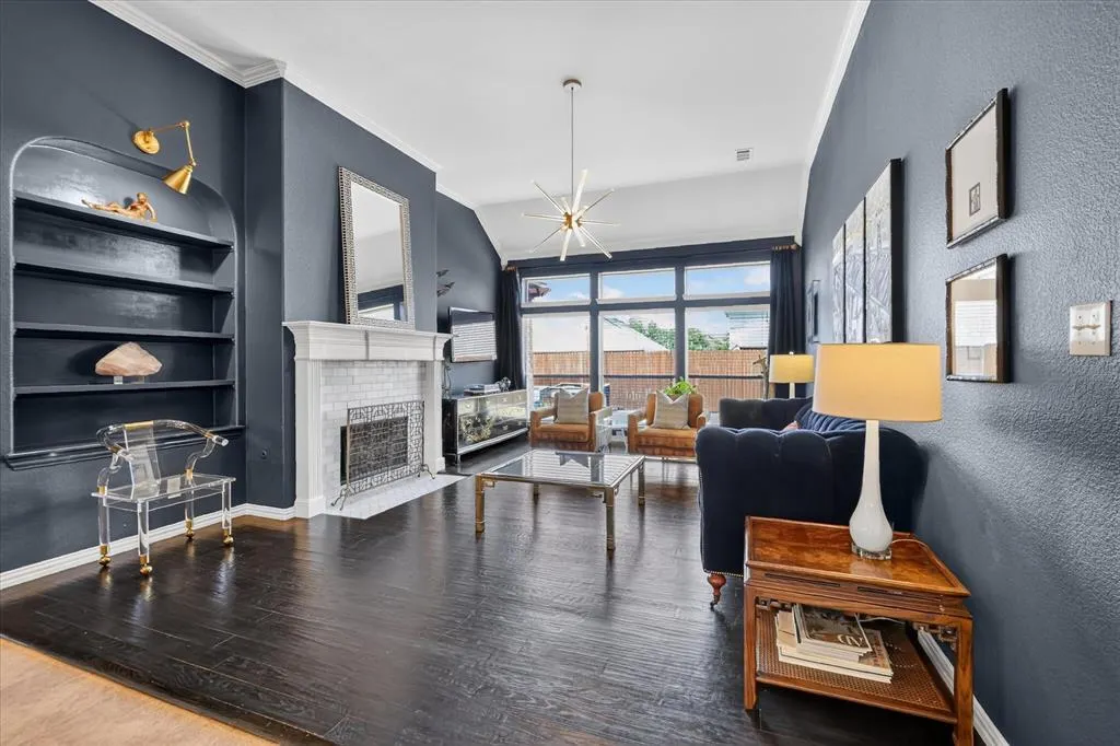 2409 Lakebend Drive