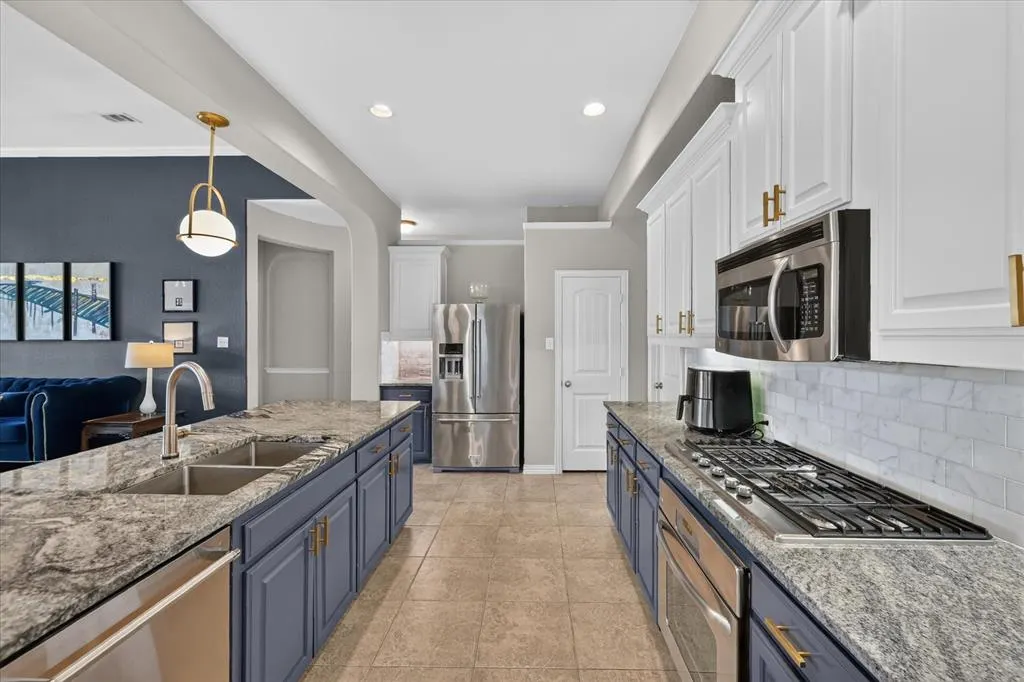 2409 Lakebend Drive