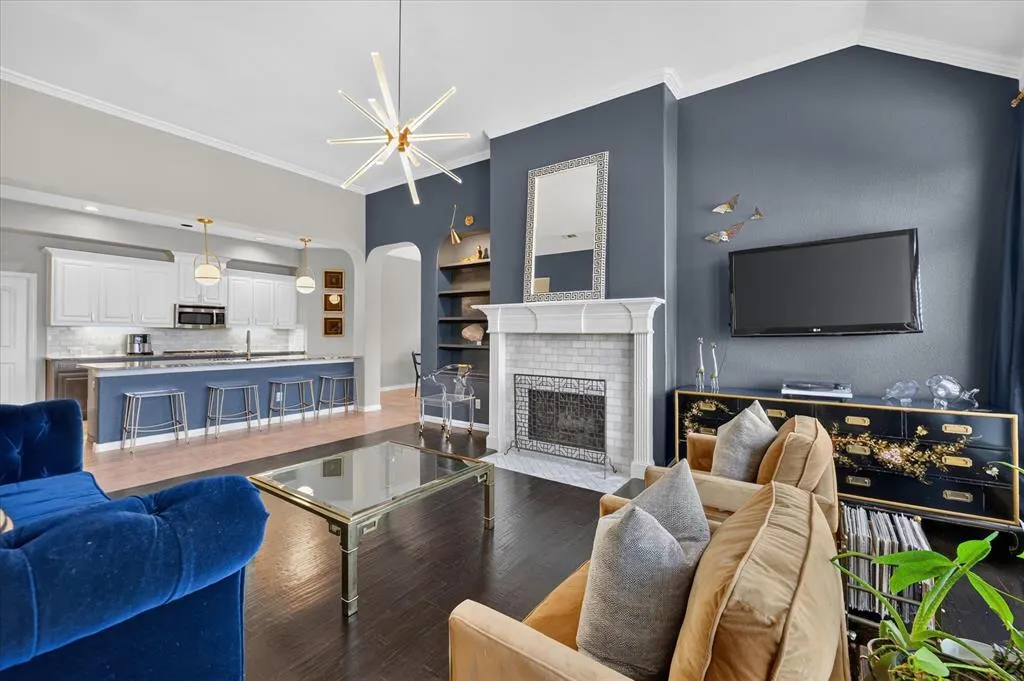 2409 Lakebend Drive