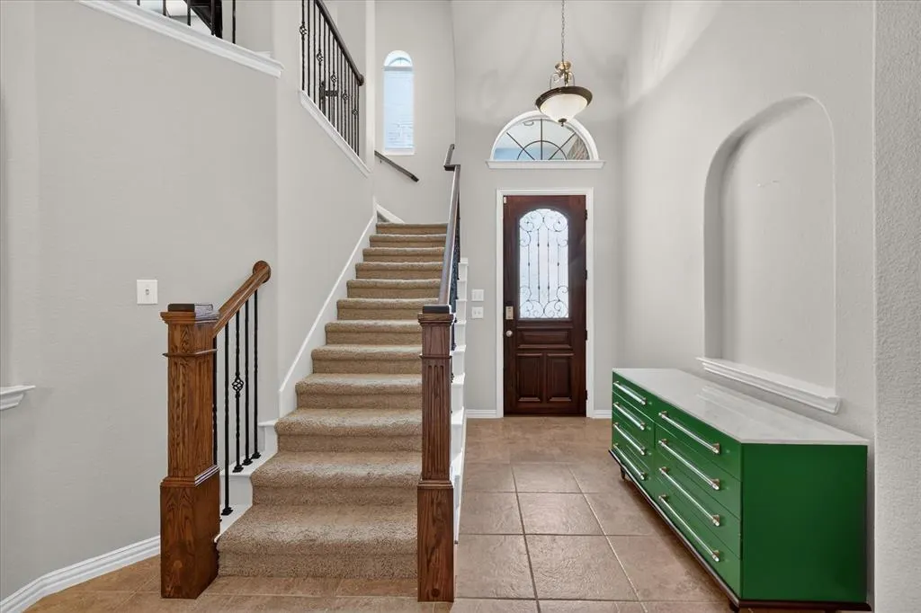 2409 Lakebend Drive
