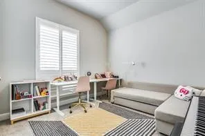 2017 Long Park Avenue