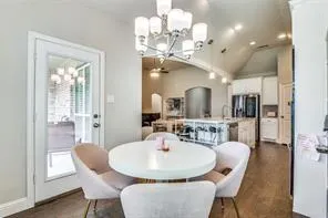 2017 Long Park Avenue