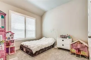 2017 Long Park Avenue