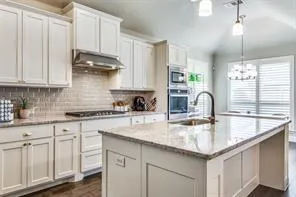 2017 Long Park Avenue