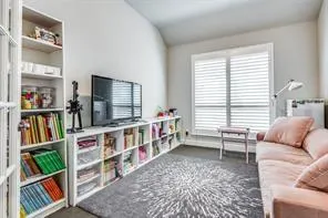 2017 Long Park Avenue