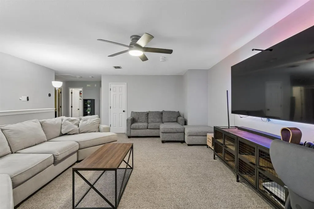 2612 Horizon Way