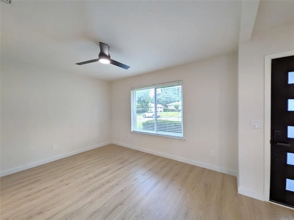 1400 Oakhill Drive