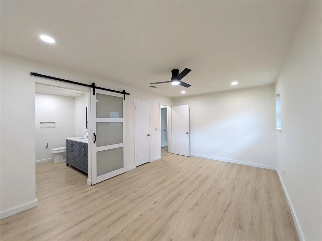 1400 Oakhill Drive