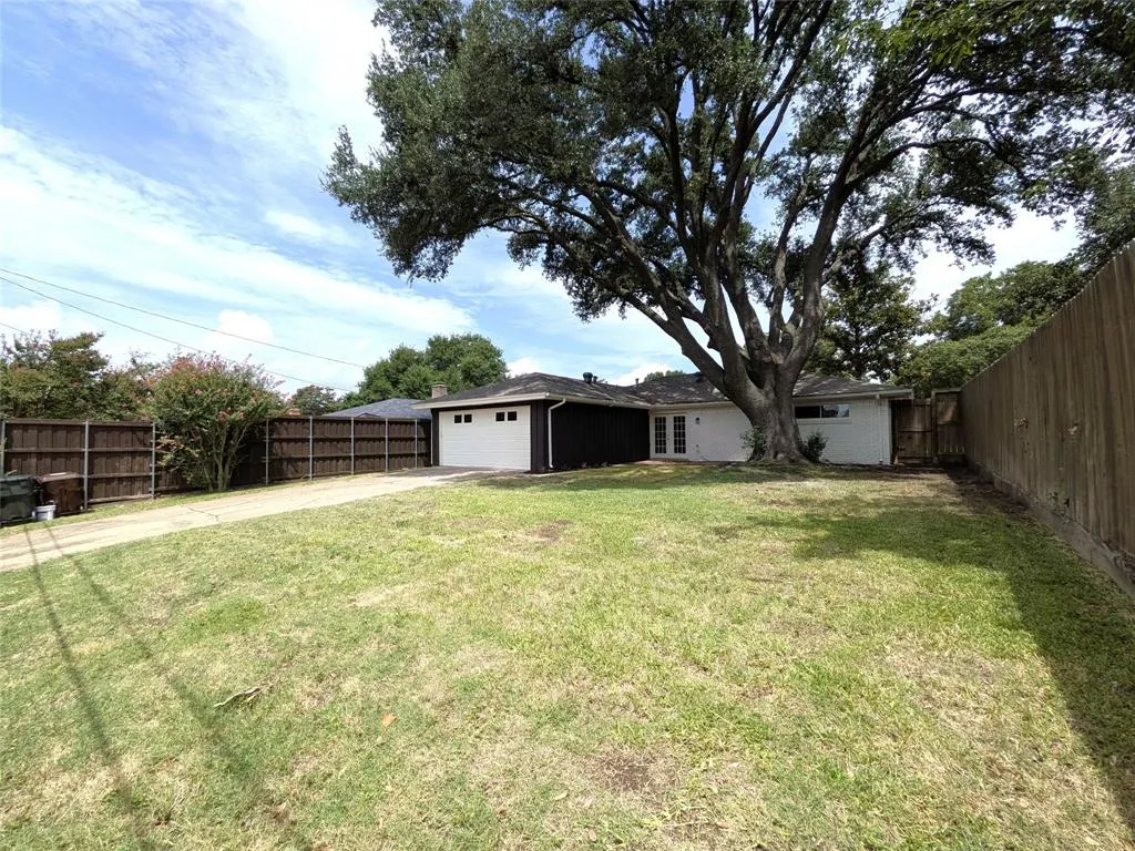 1400 Oakhill Drive