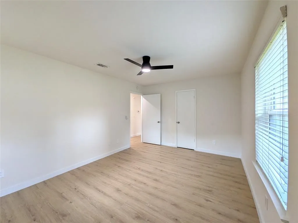 1400 Oakhill Drive