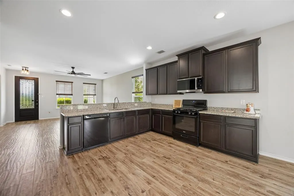 1409 Ellis Lane