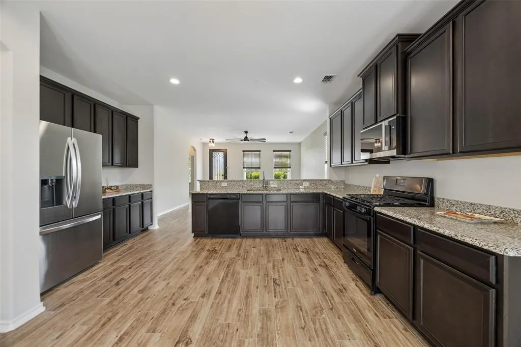 1409 Ellis Lane
