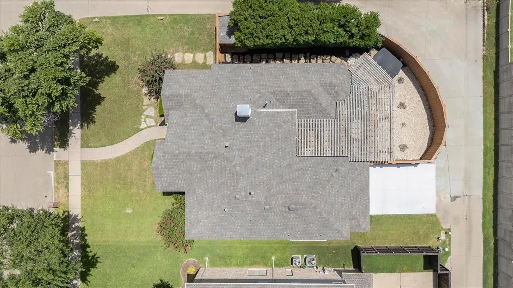 8005 Strecker Lane
