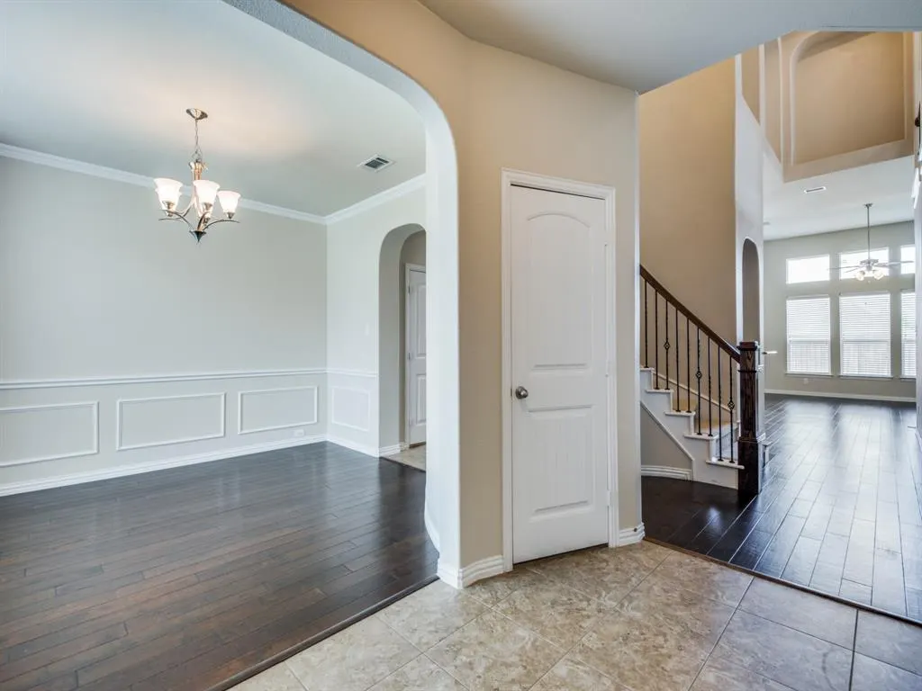 2405 Playa Del Mar Drive