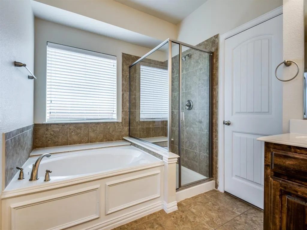 2405 Playa Del Mar Drive