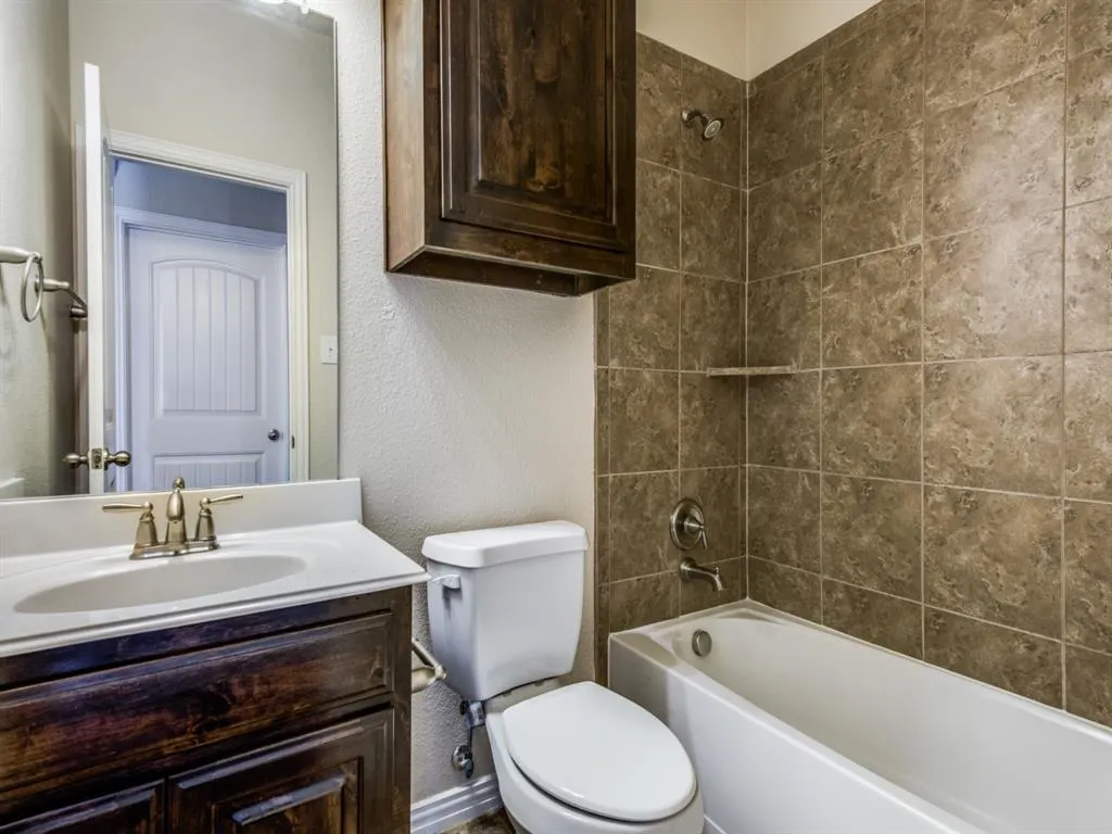 2405 Playa Del Mar Drive