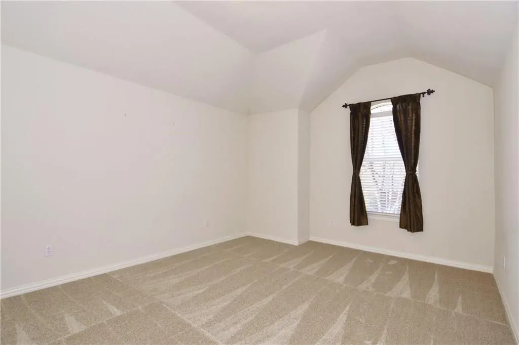 6386 Shadywood Drive