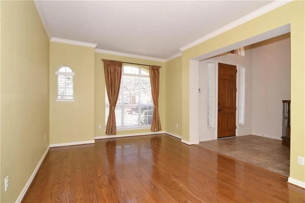 6386 Shadywood Drive