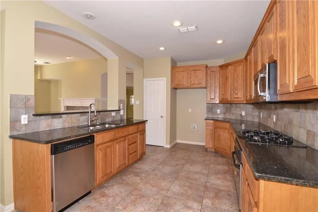 6386 Shadywood Drive