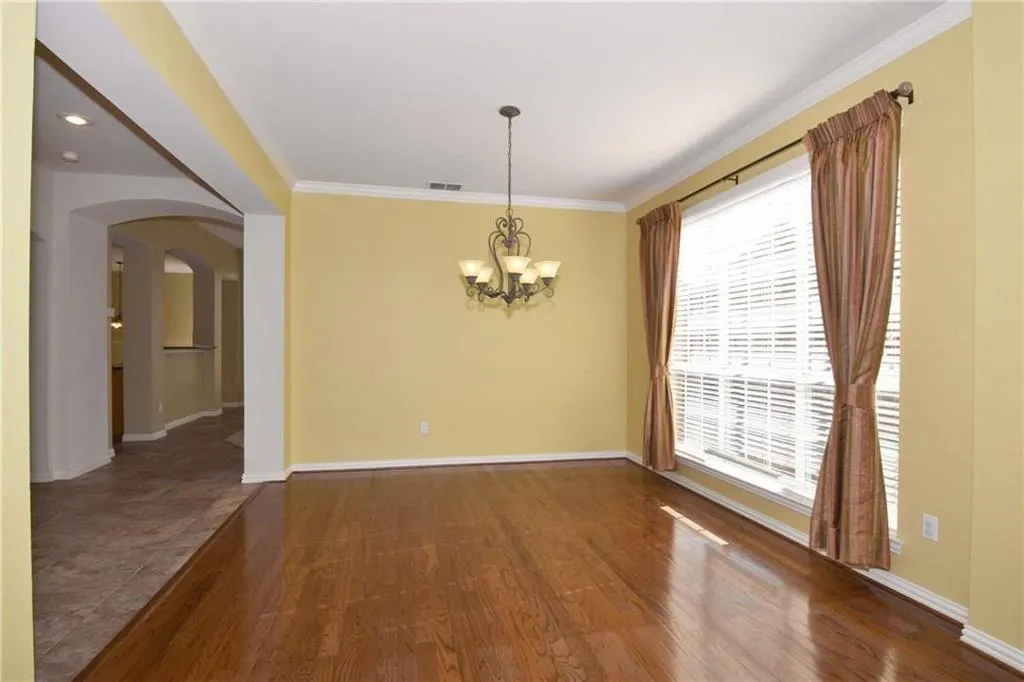 6386 Shadywood Drive