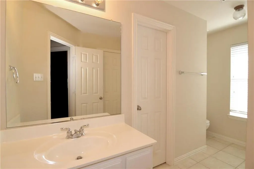 6386 Shadywood Drive