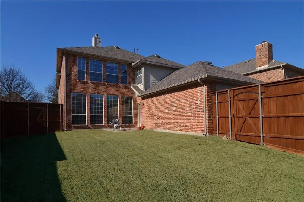 6386 Shadywood Drive