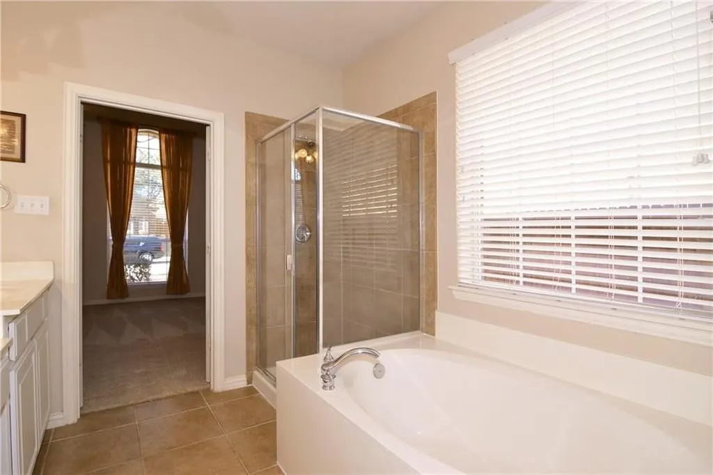 6386 Shadywood Drive