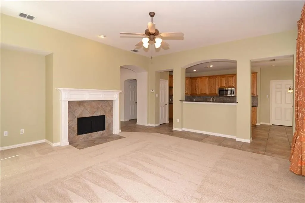 6386 Shadywood Drive